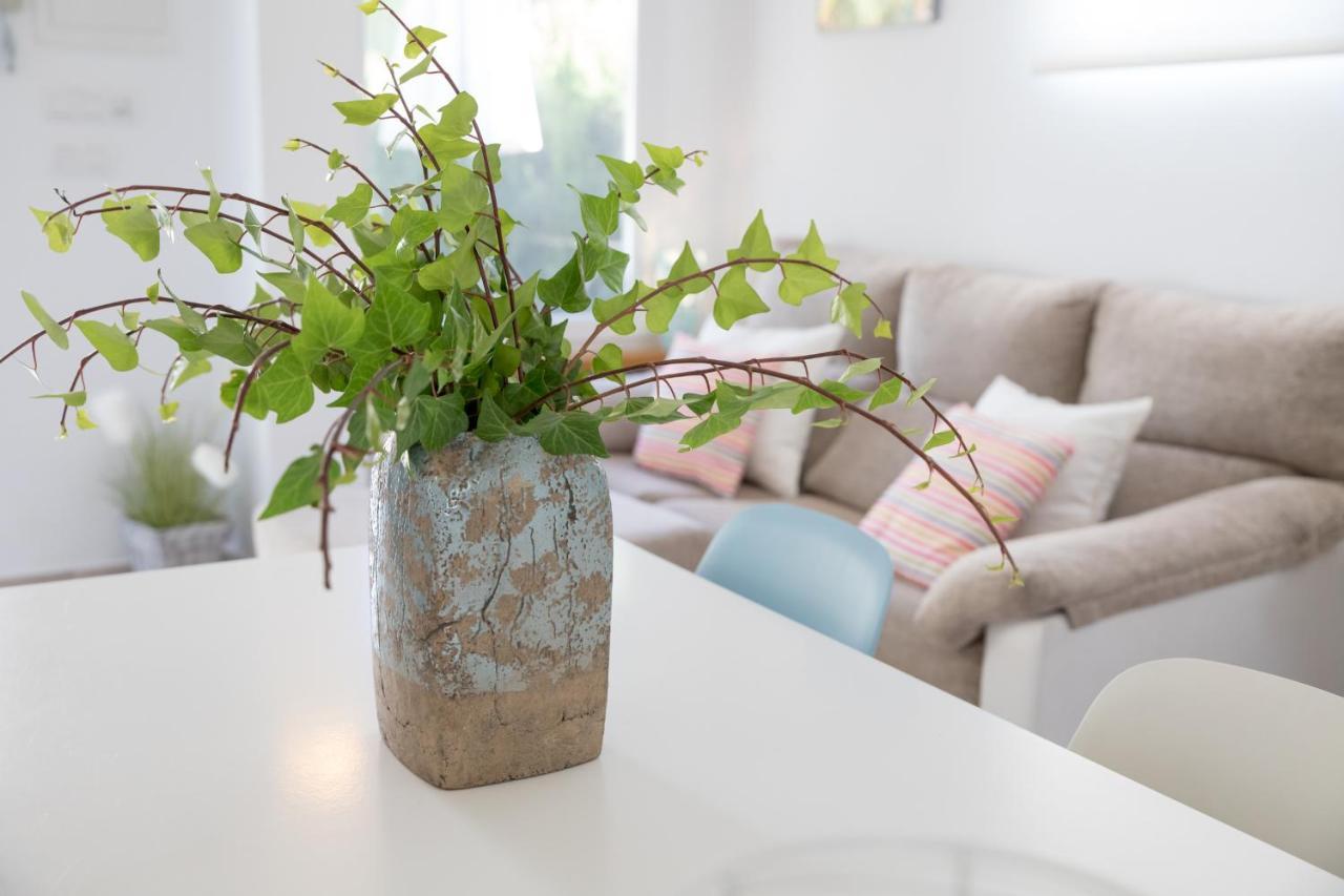 Villa Juan Miguel By Family Homes Дения Екстериор снимка
